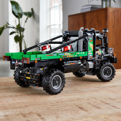 Image of LEGO Technic Truck